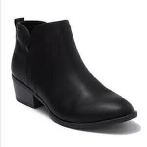 MIA Jaymi Women's Black Leather Ankle Booties Size 6M NIB